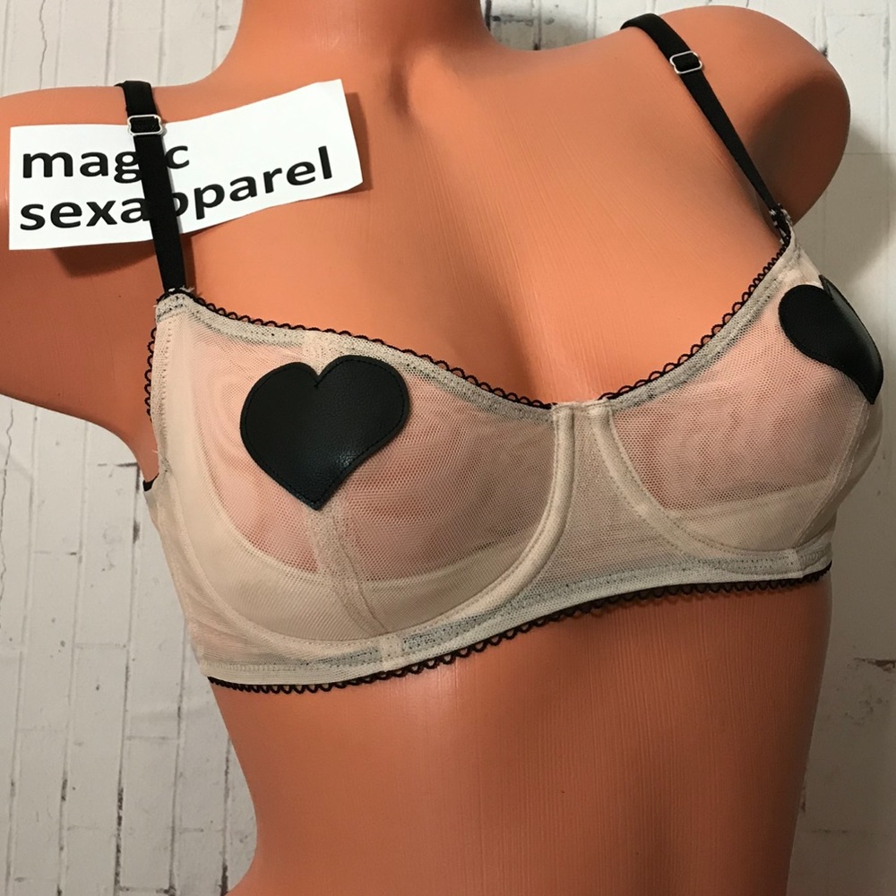 VS 32 D FAUX LEATHER VERY SEXY MESH BRA HEARTS